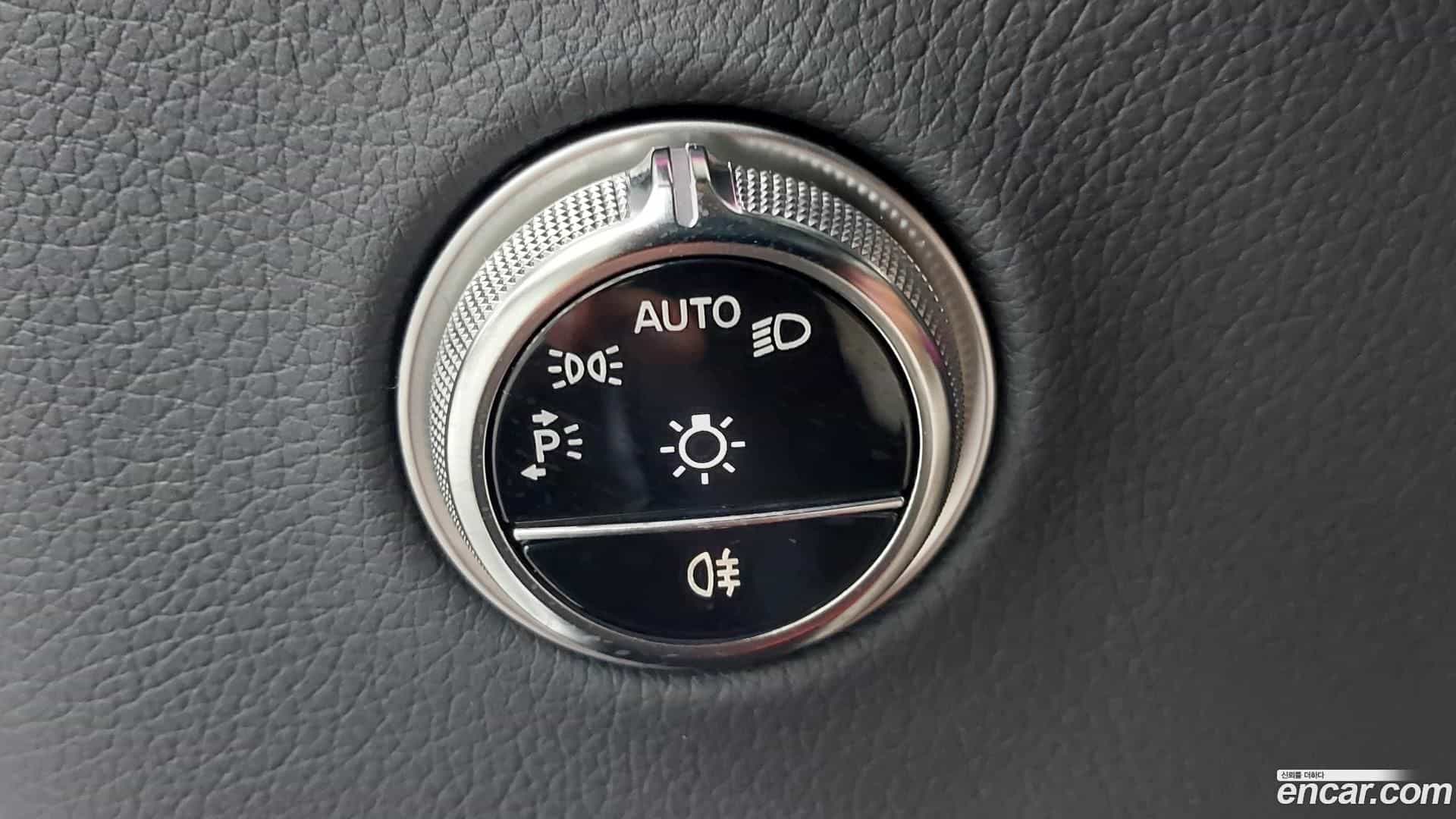 GLC-Class Mercedes-Benz 2025.8-OPTION-022