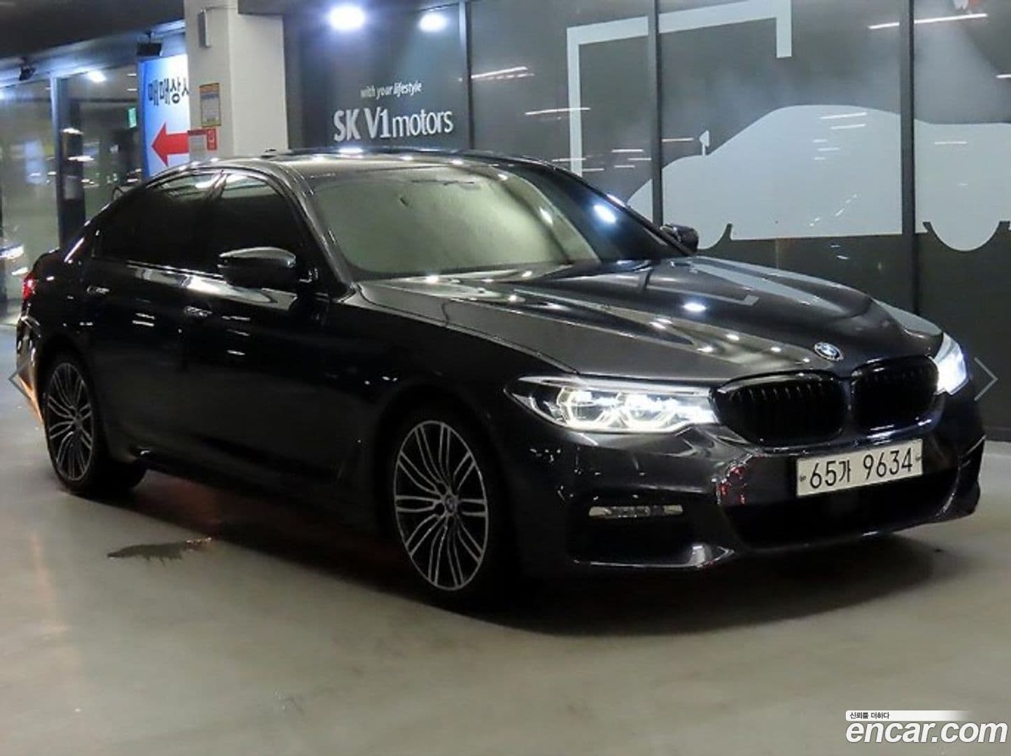 Main__Slider__Photo:5-Series BMW 2017.10-0