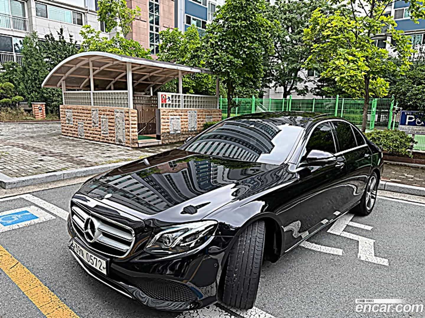 E-Class Mercedes-Benz 2016.7-OUTER-001
