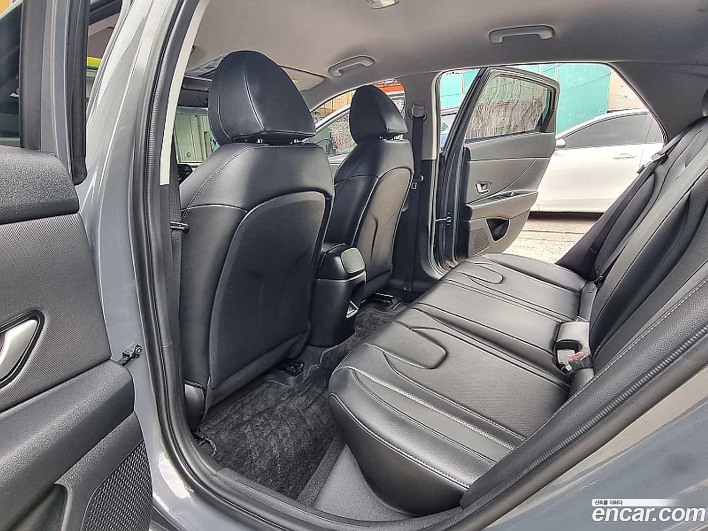 AVANTE Hyundai 2024.1-INNER-008