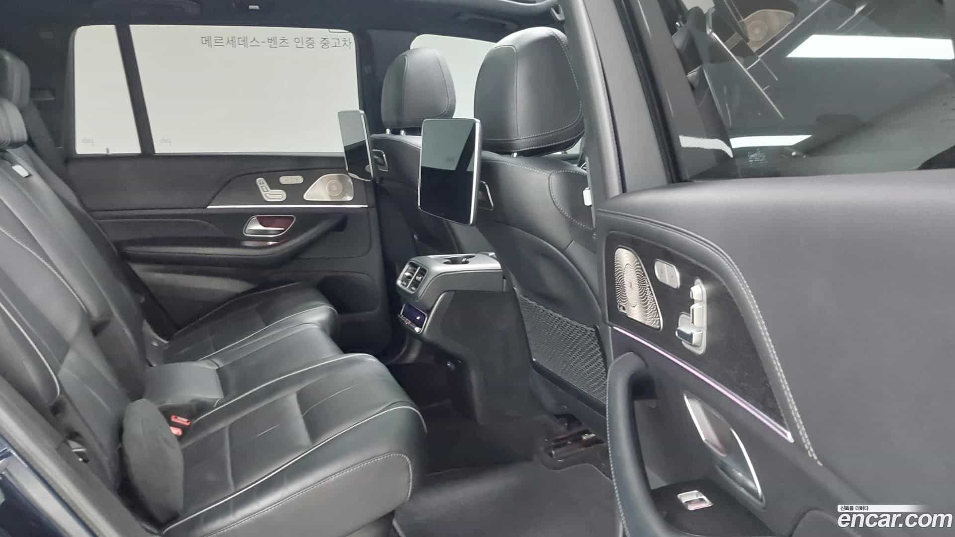 GLS-Class Mercedes-Benz 2021.10-INNER-010