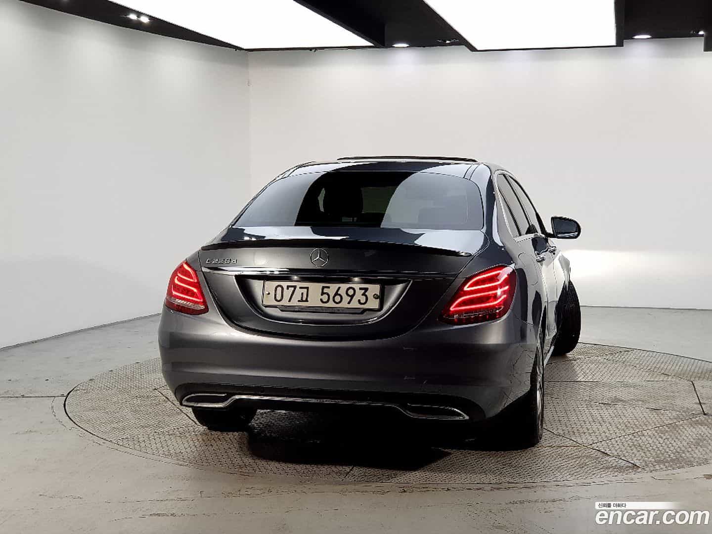 C-Class Mercedes-Benz 2017.2-OUTER-003
