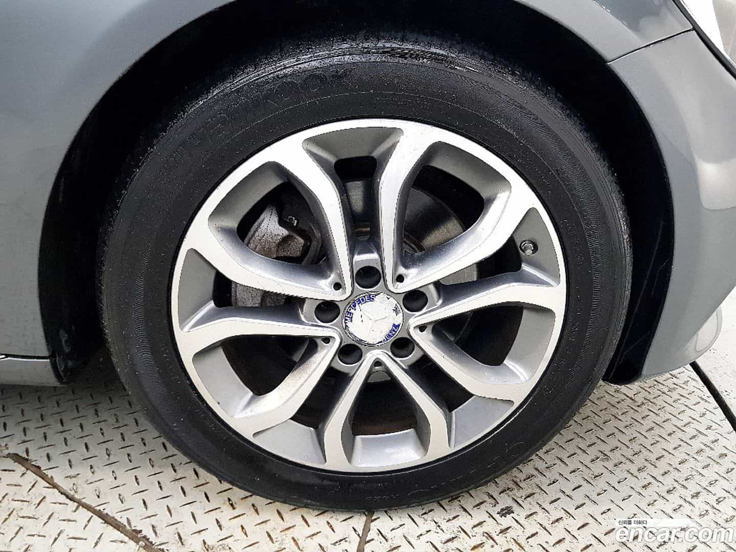 C-Class Mercedes-Benz 2017.2-OPTION-024