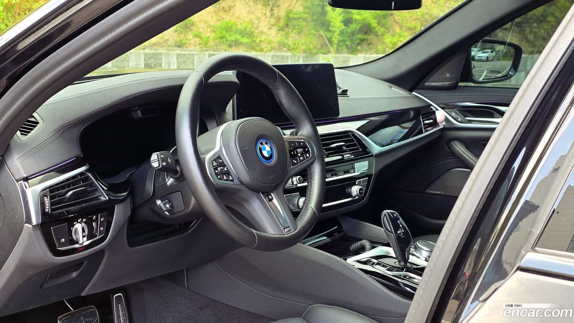 5-Series BMW 2023.6-INNER-007