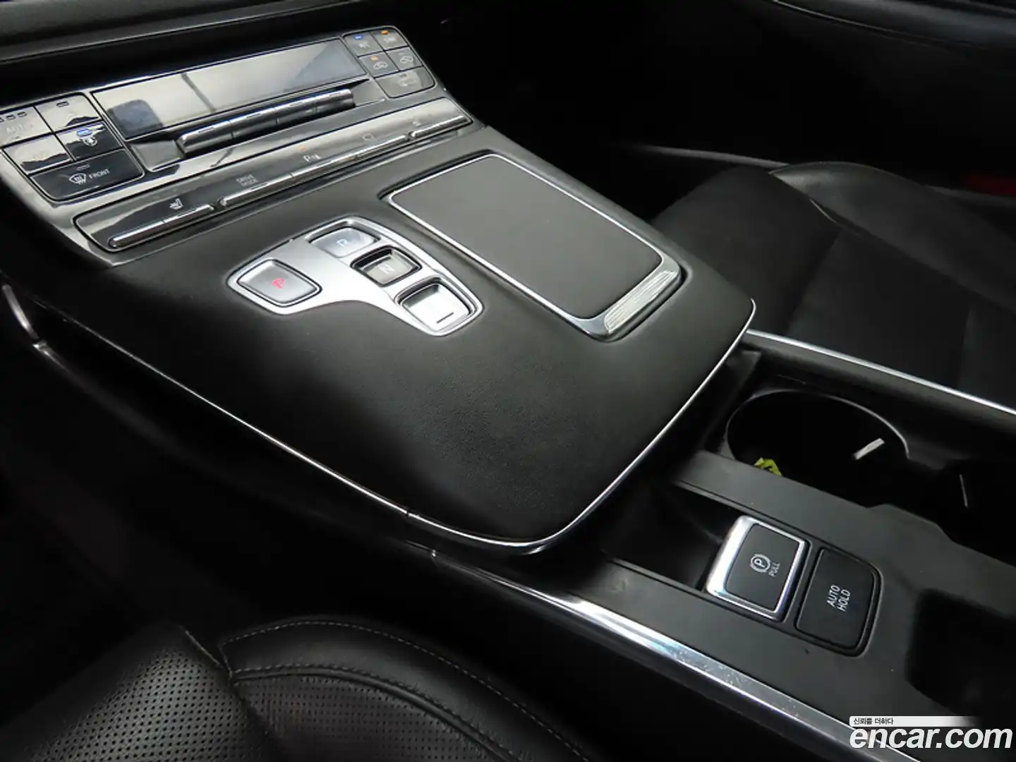Grandeur Hyundai 2022.1-OPTION-015