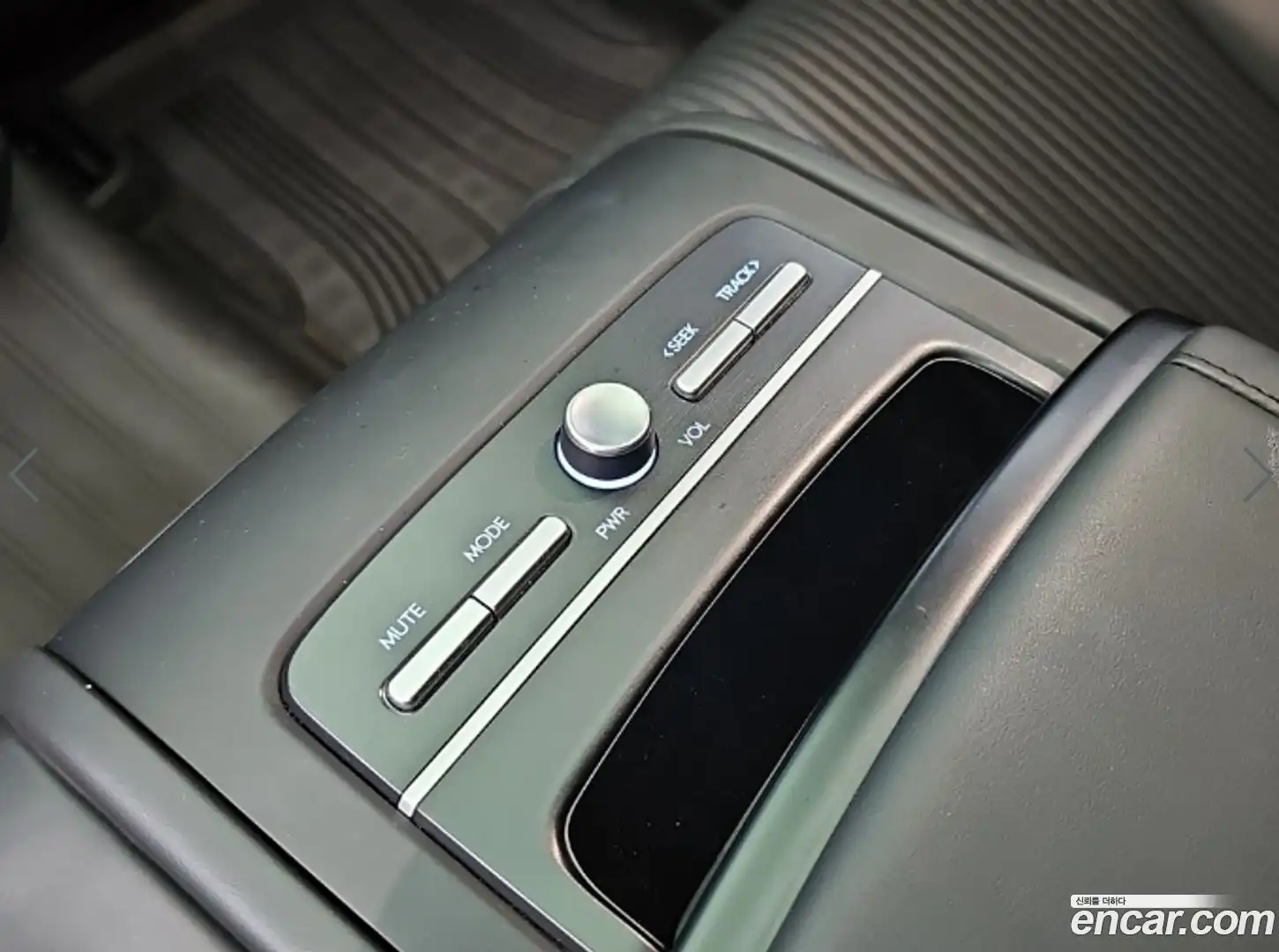 Grandeur Hyundai 2023.7-OPTION-018