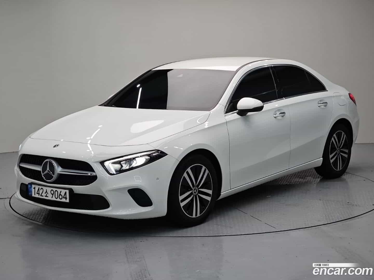 A-Class Mercedes-Benz 2022.4-OUTER-001
