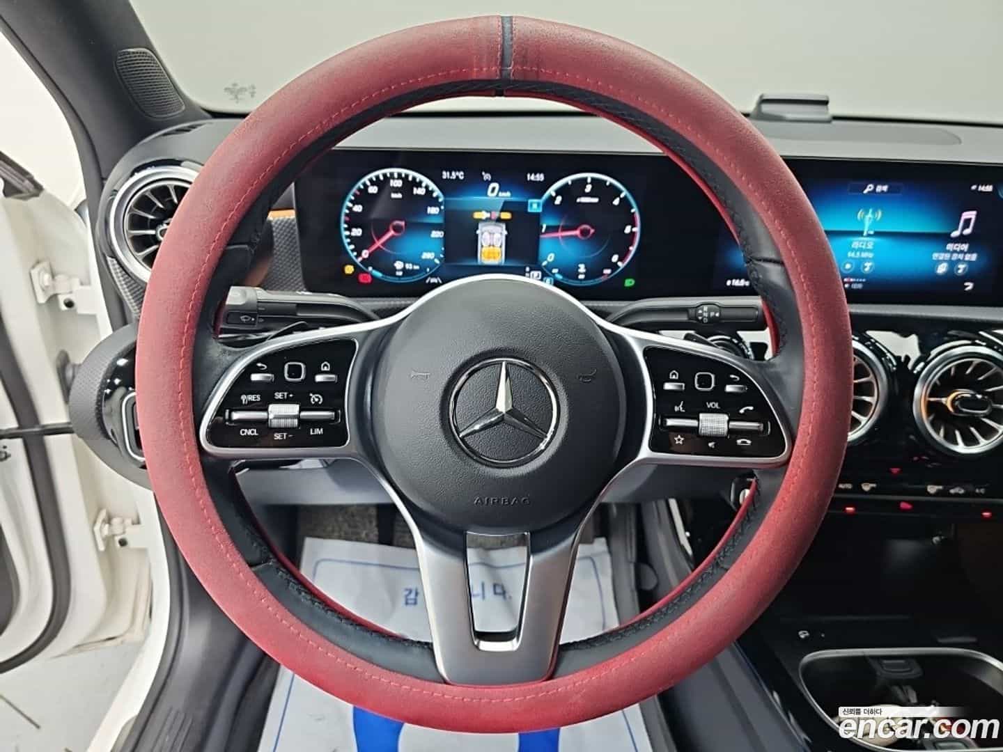 A-Class Mercedes-Benz 2022.4-OPTION-015