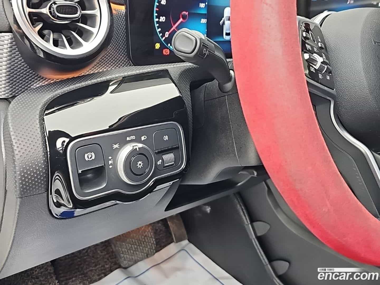 A-Class Mercedes-Benz 2022.4-OPTION-017