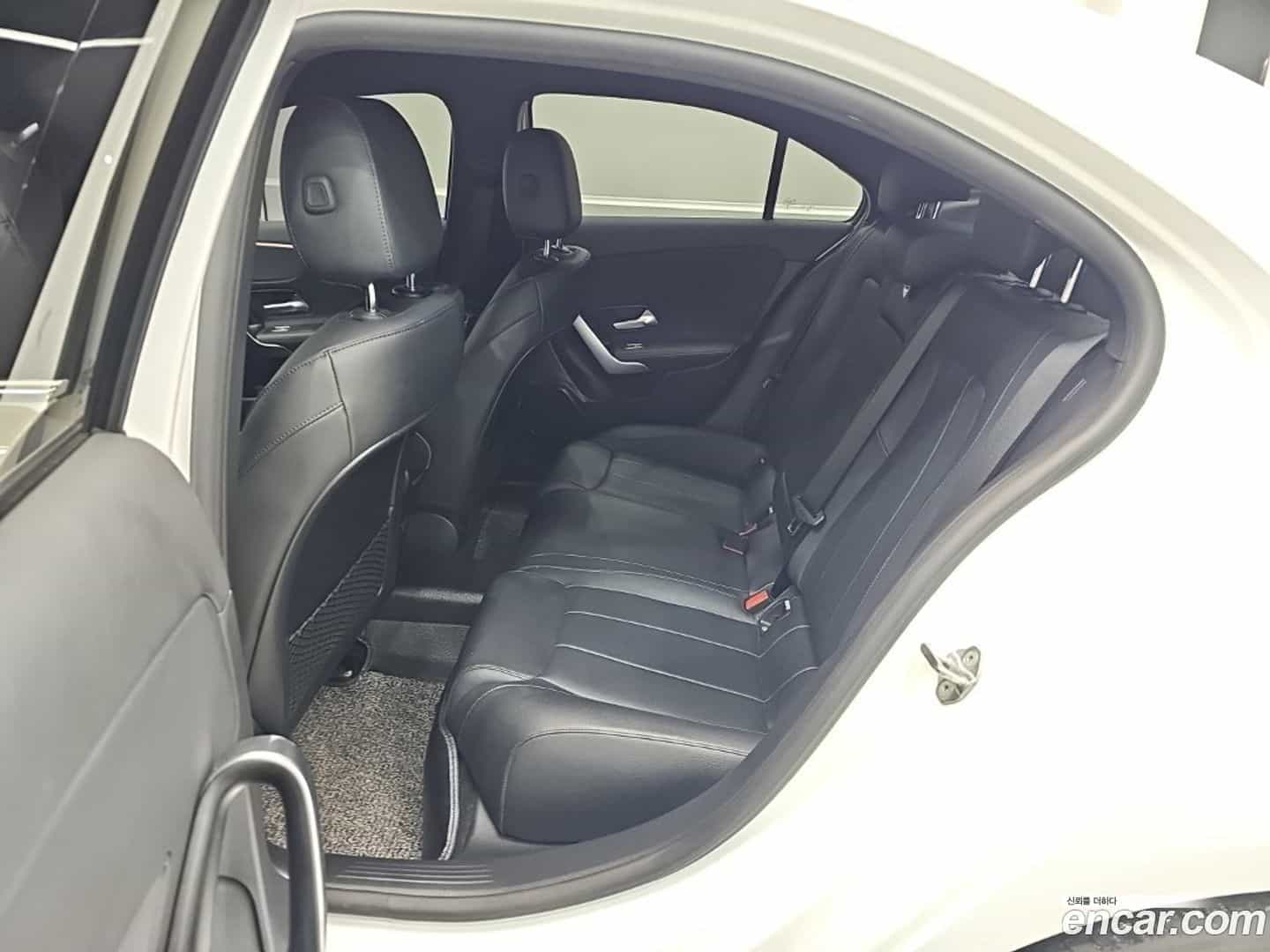 A-Class Mercedes-Benz 2022.4-OPTION-023