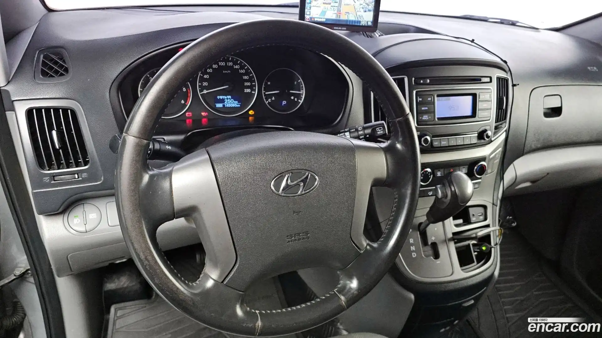 Starex Hyundai 2019.4-OPTION-016