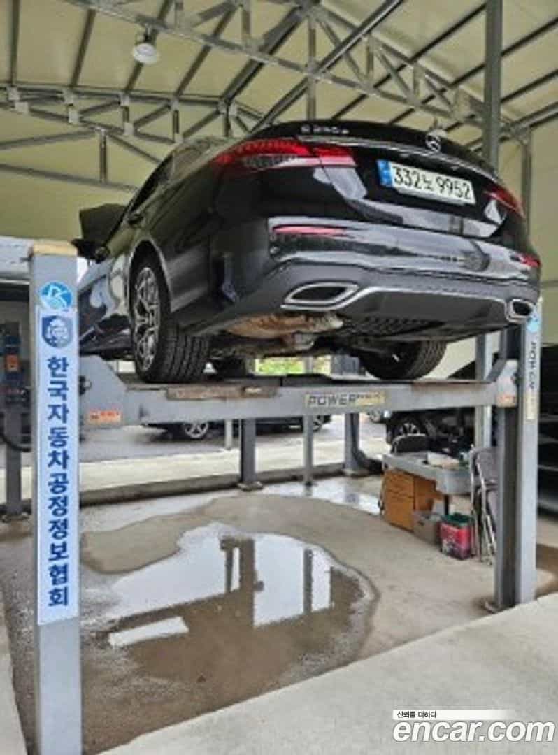 E-Class Mercedes-Benz 2021.8-OUTER-002