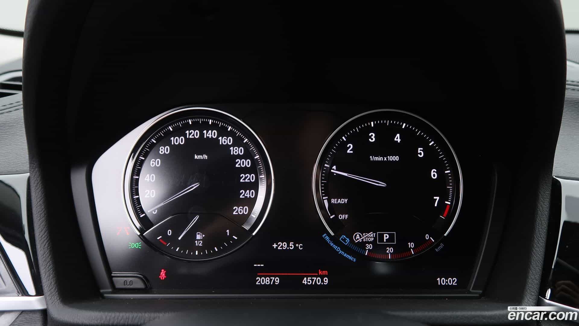 X2 (F39) BMW 2021.6-INNER-008
