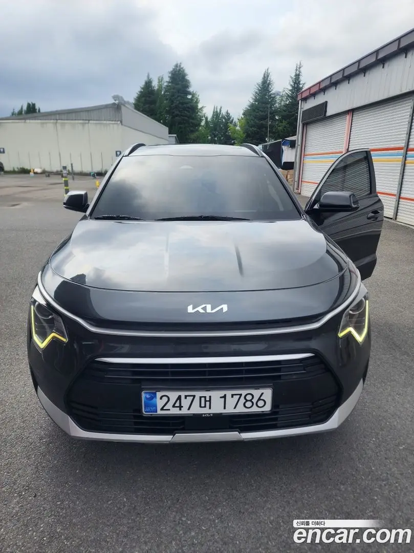 Main__Slider__Photo:Niro Kia 2023.6-0