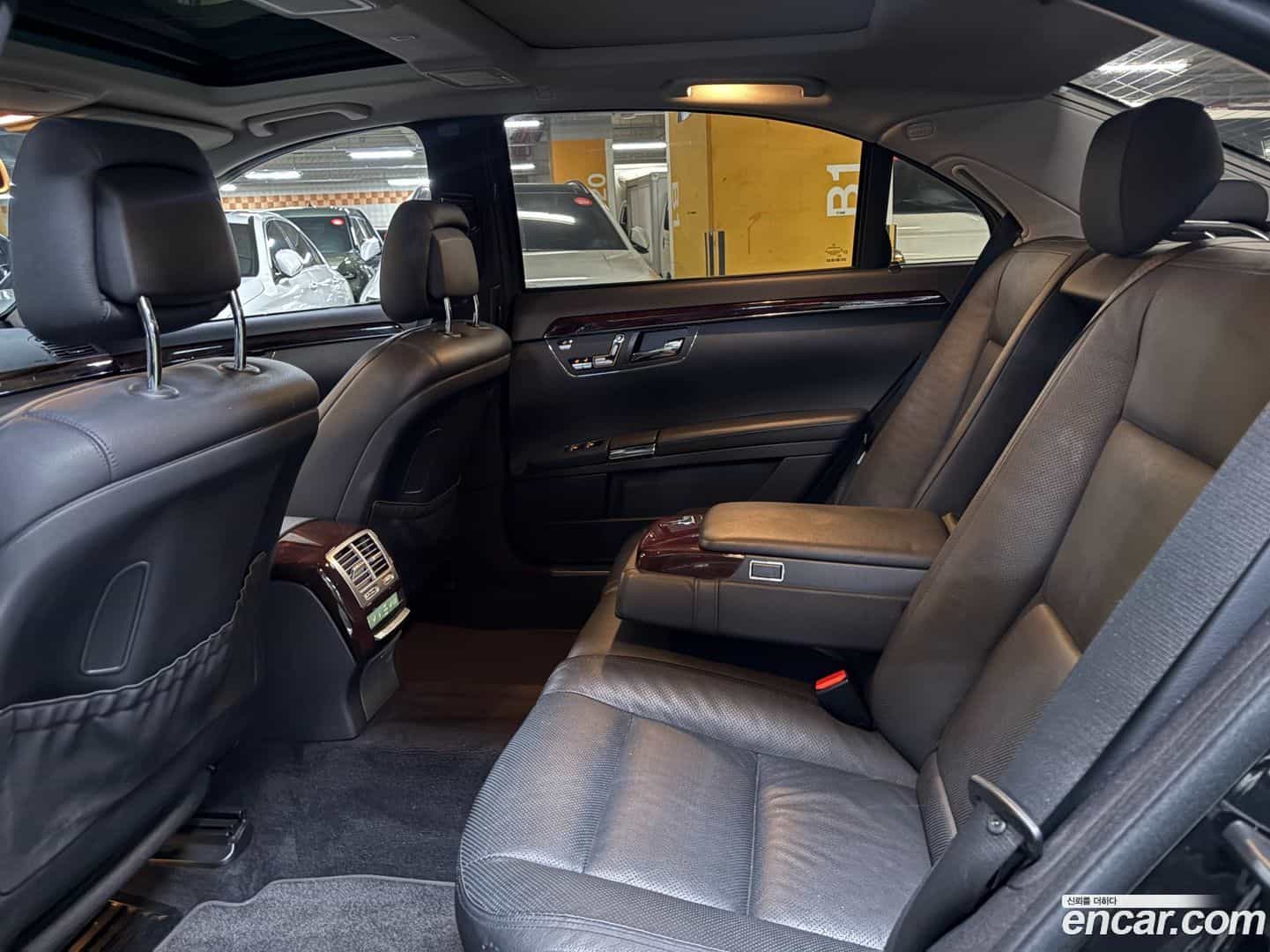 S-Class Mercedes-Benz 2010.5-OPTION-015