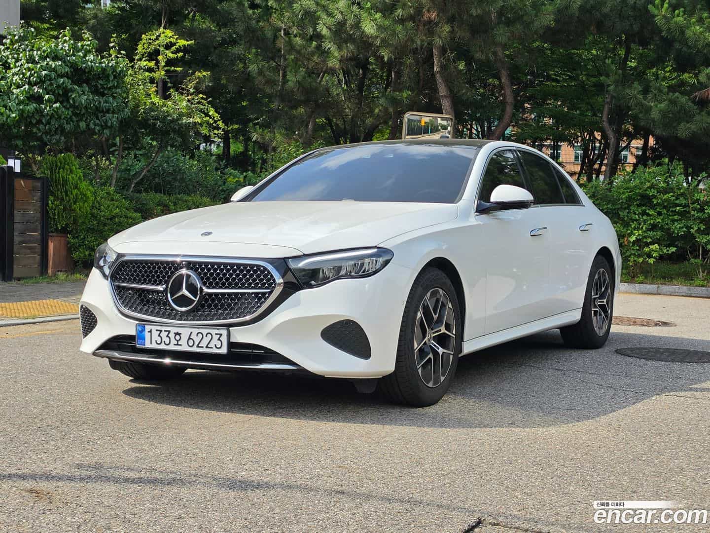E-Class Mercedes-Benz 2025.11-OUTER-001