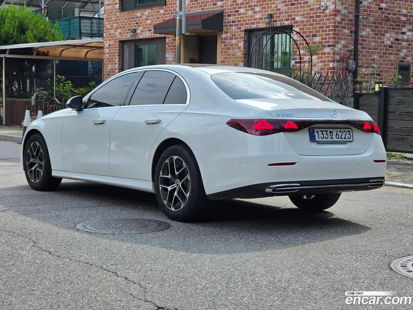 E-Class Mercedes-Benz 2025.11-OUTER-004