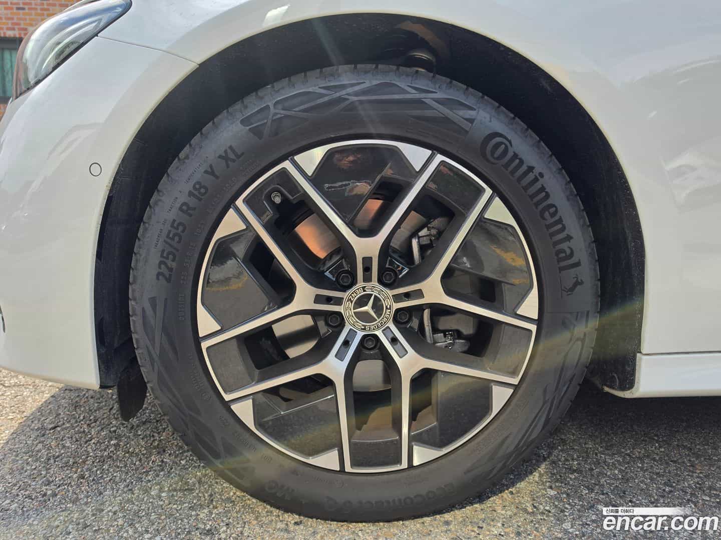 E-Class Mercedes-Benz 2025.11-OPTION-020