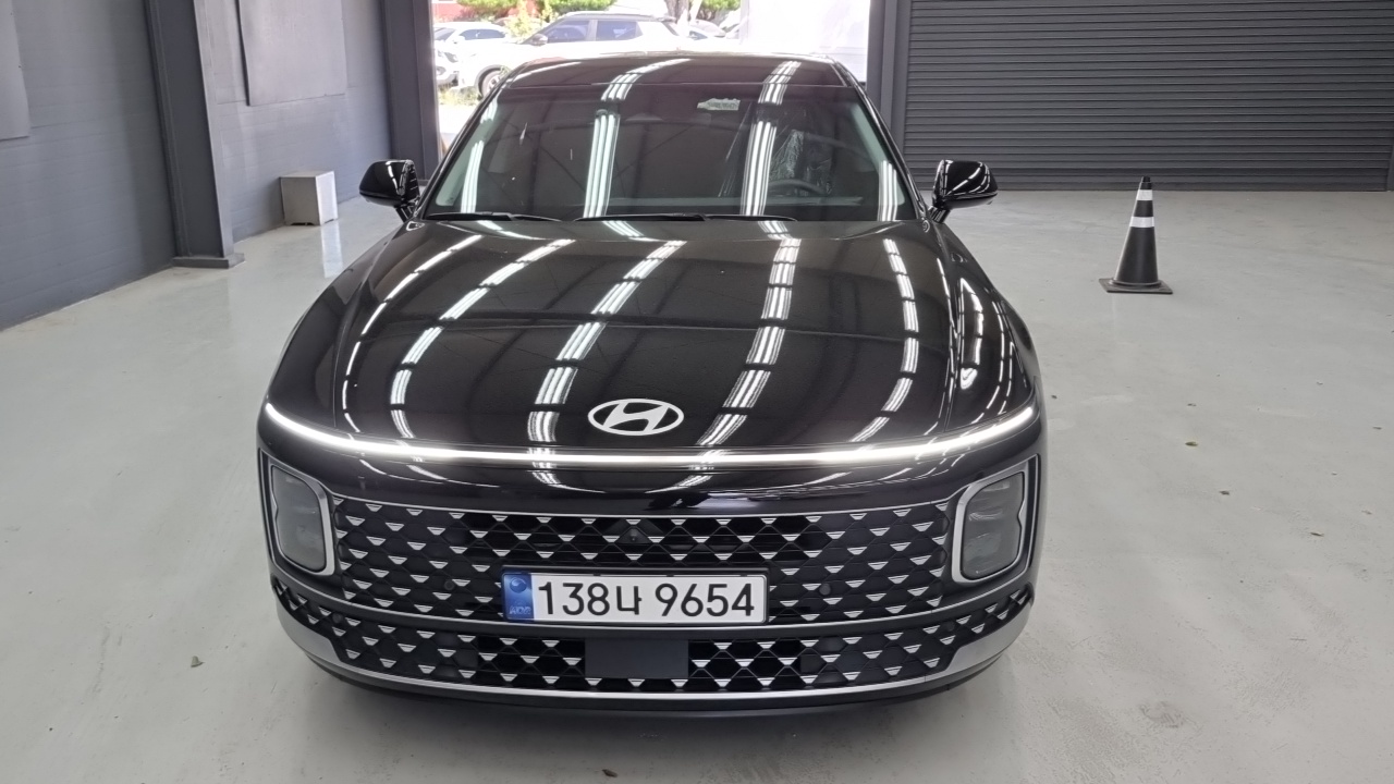 Grandeur Hyundai 2023.1-OUTER-003