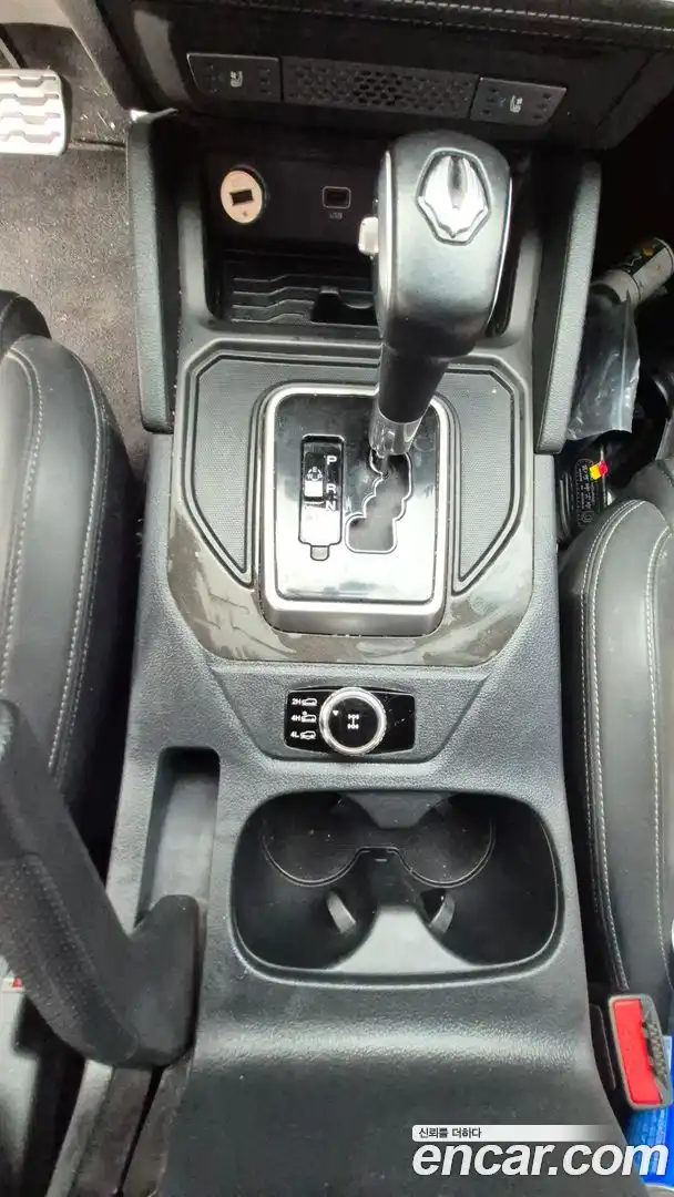 Rexton KG Mobility 2019.5-INNER-009