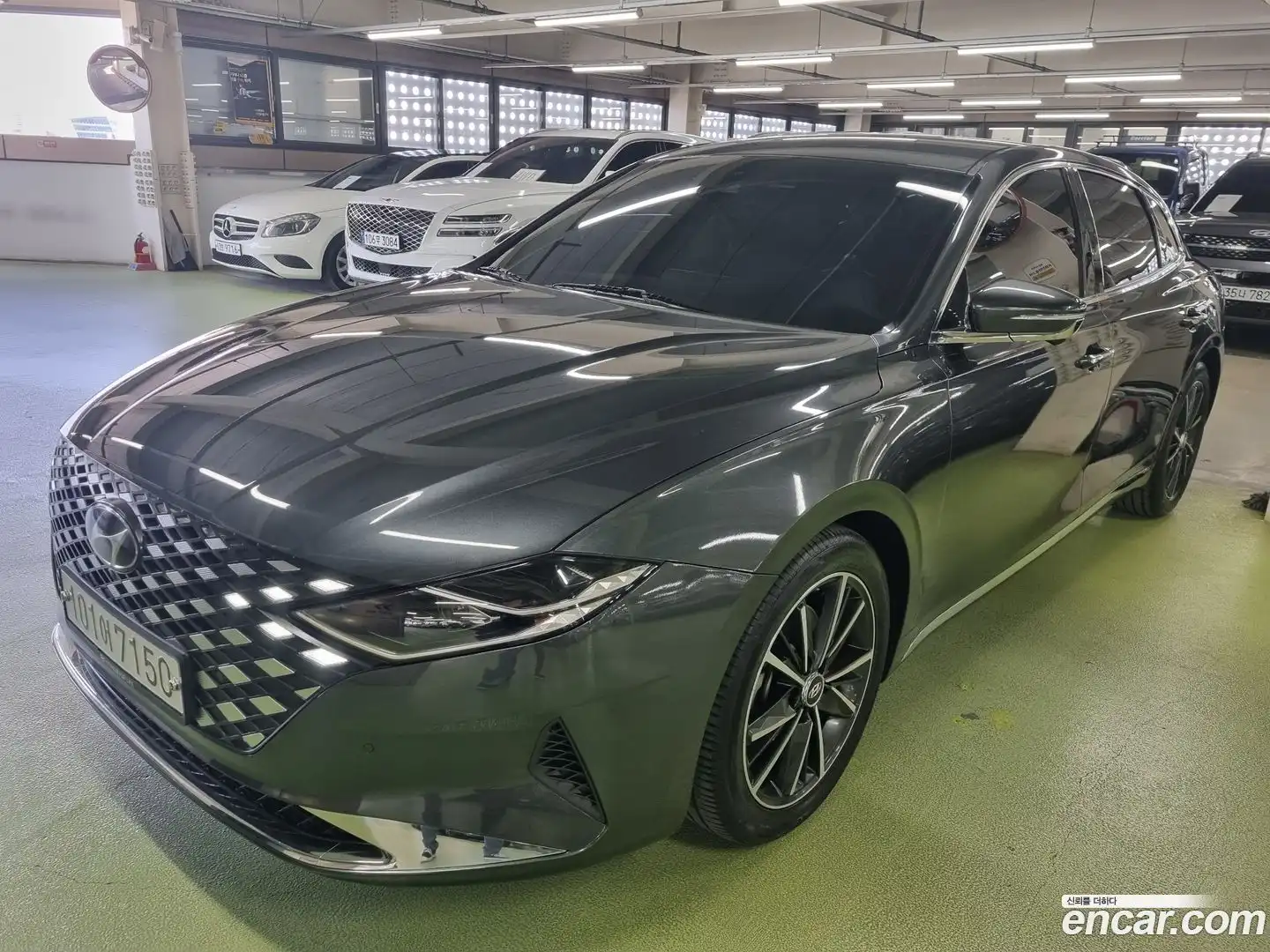 Grandeur Hyundai 2020.3-OPTION-024