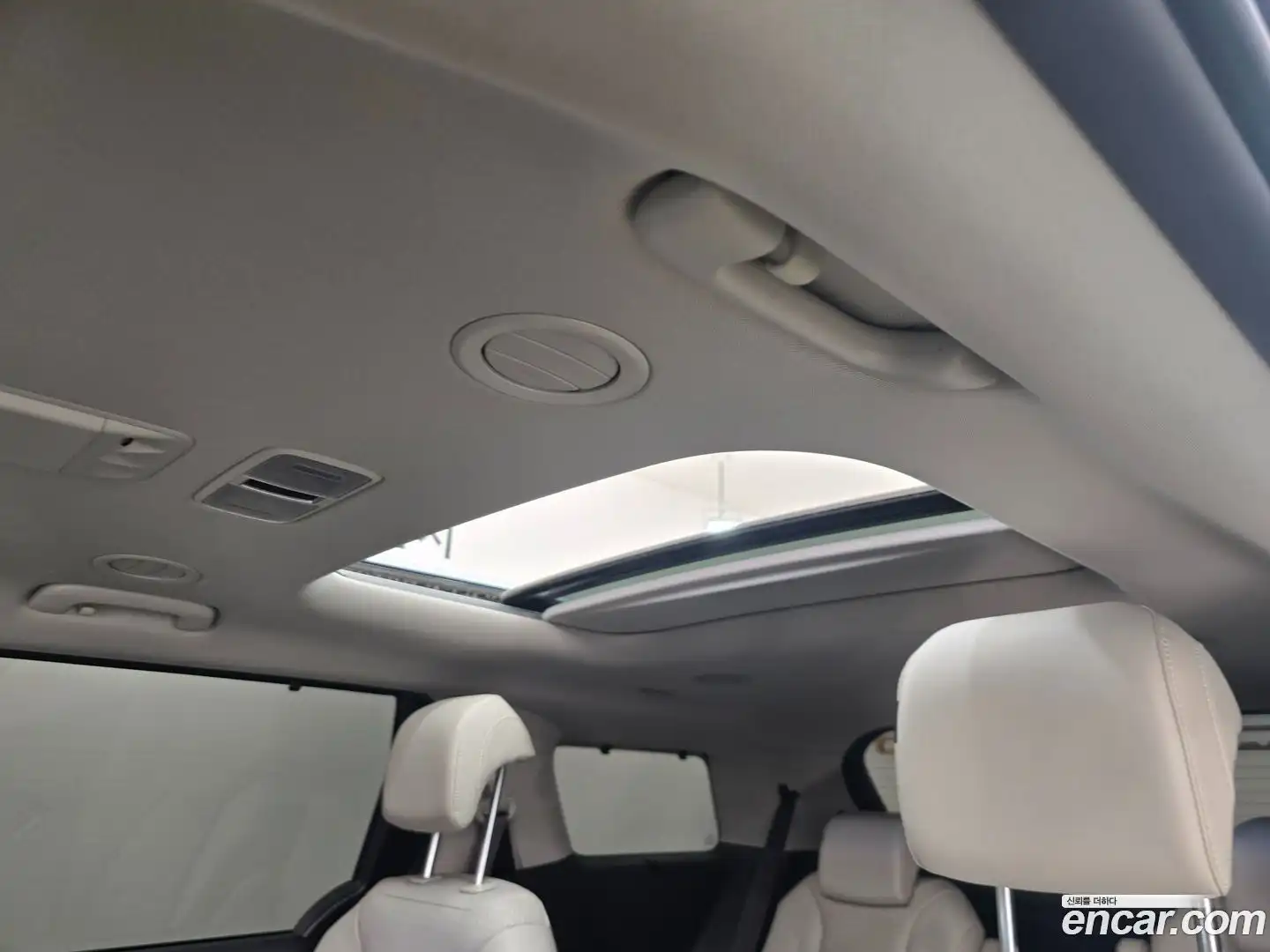 Canival Kia 2022.9-OPTION-021
