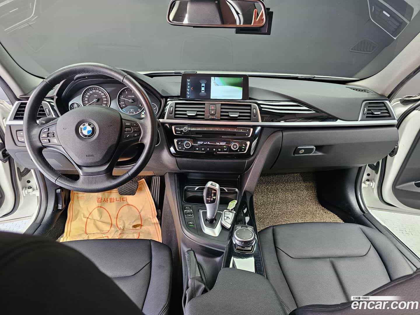 3-Series BMW 2017.0-INNER-008