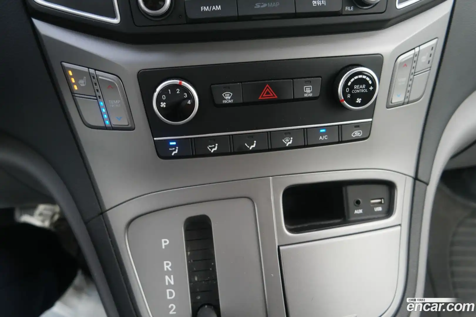 Starex Hyundai 2017.6-OPTION-018
