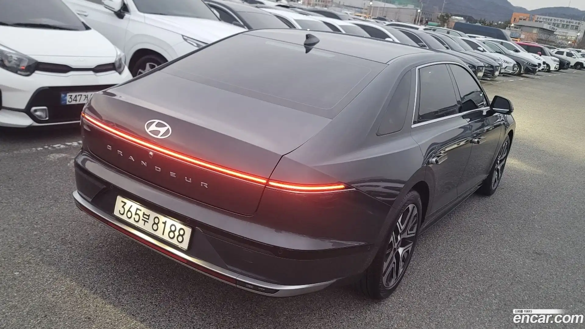 Grandeur Hyundai 2023.0-OUTER-002