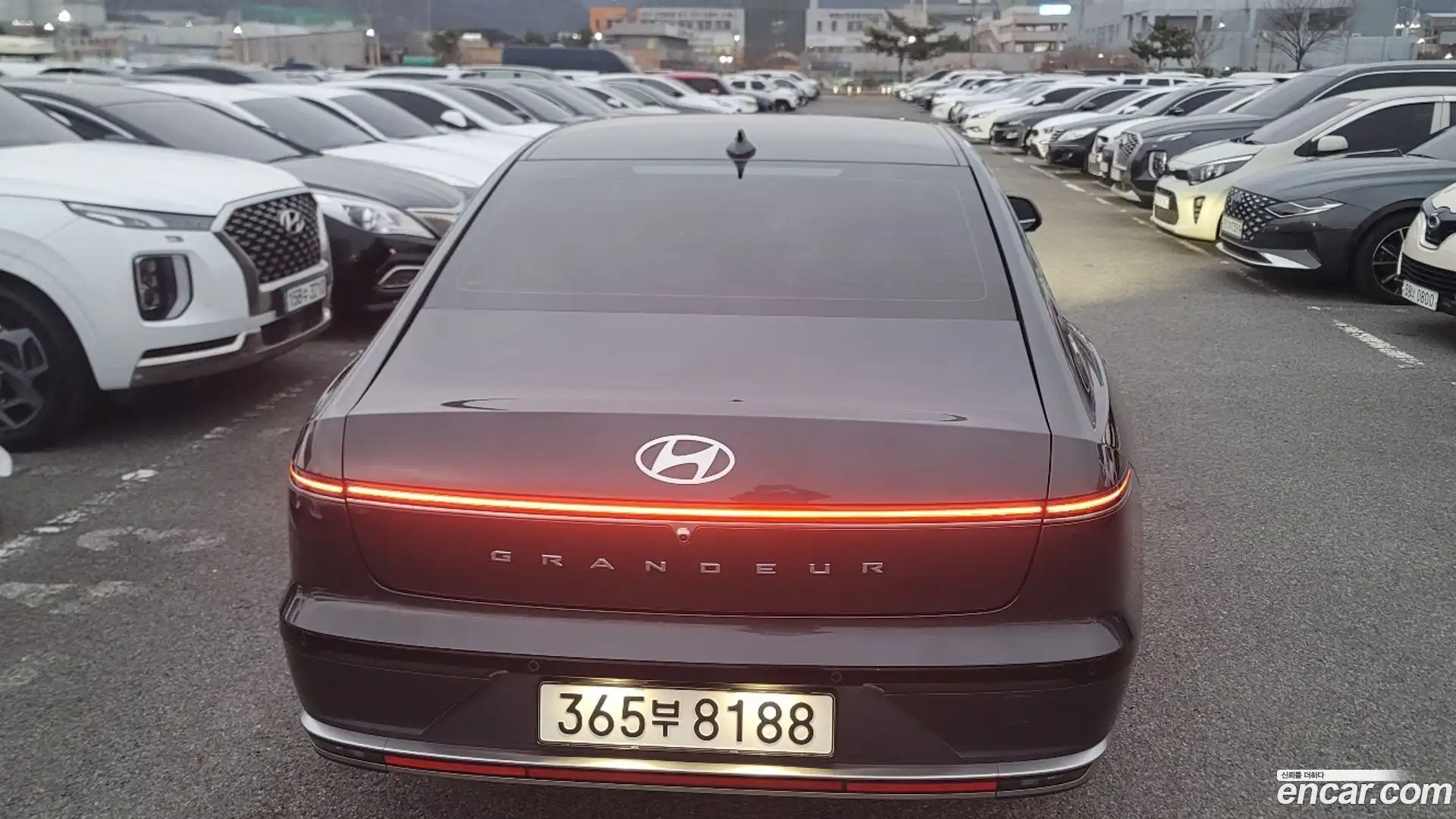 Grandeur Hyundai 2023.0-OUTER-004