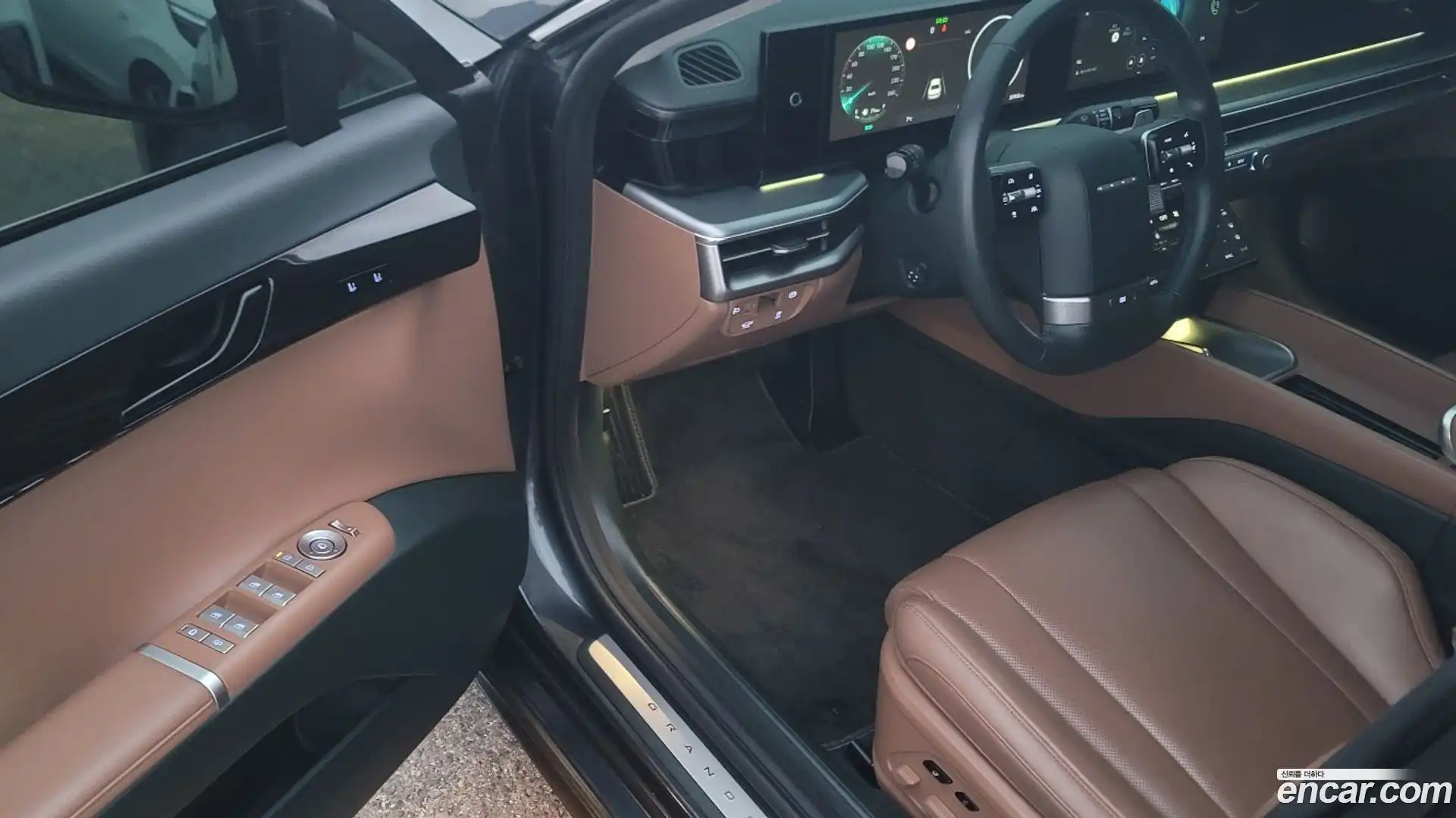 Grandeur Hyundai 2023.0-INNER-010