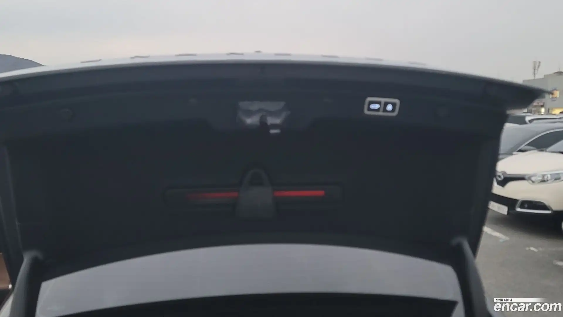 Grandeur Hyundai 2023.0-OPTION-016
