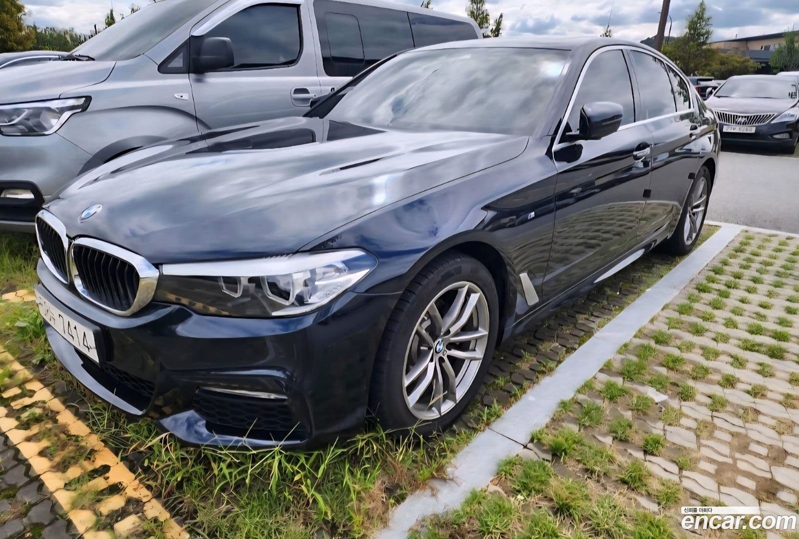 Main__Slider__Photo:5-Series BMW 2017.9-0