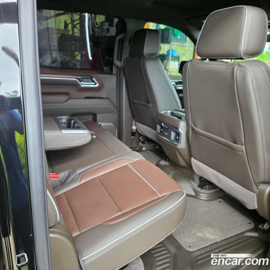 Sierra GMC 2025.3-INNER-010