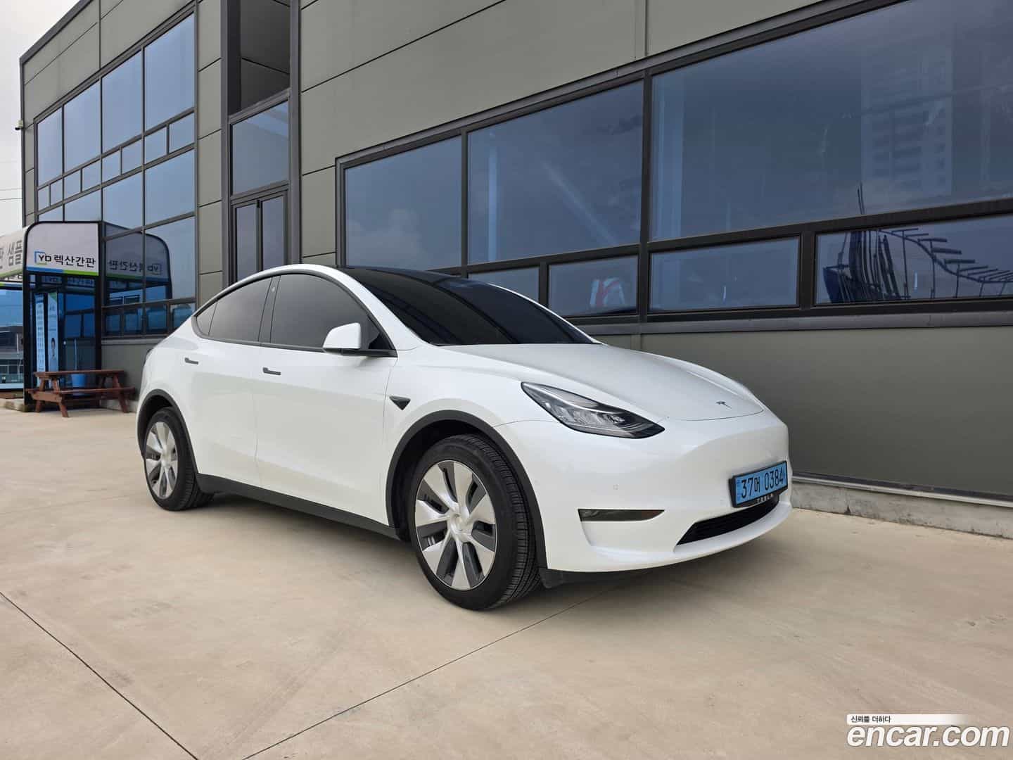 Model Y Tesla 2022.4-OUTER-002
