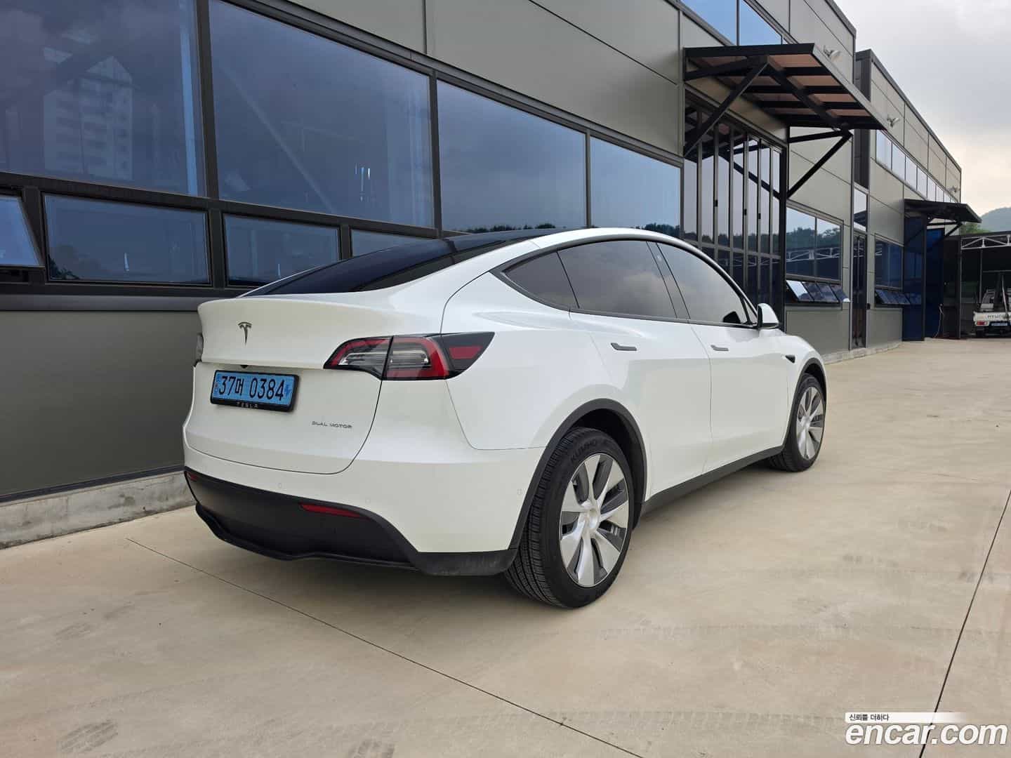 Model Y Tesla 2022.4-OUTER-005