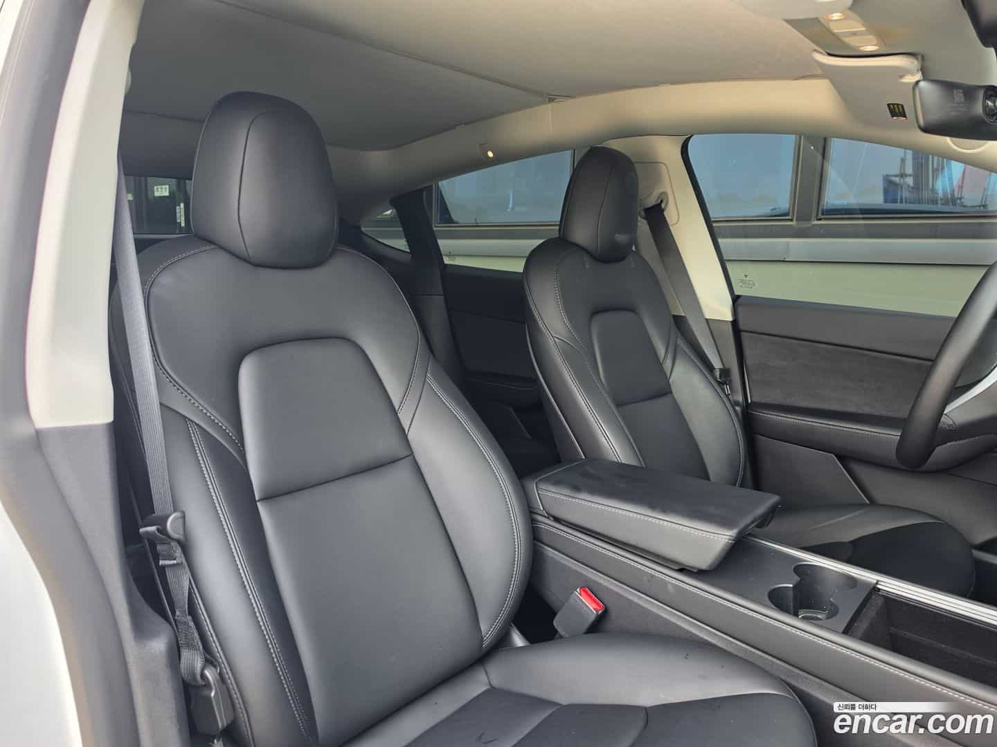 Model Y Tesla 2022.4-INNER-008