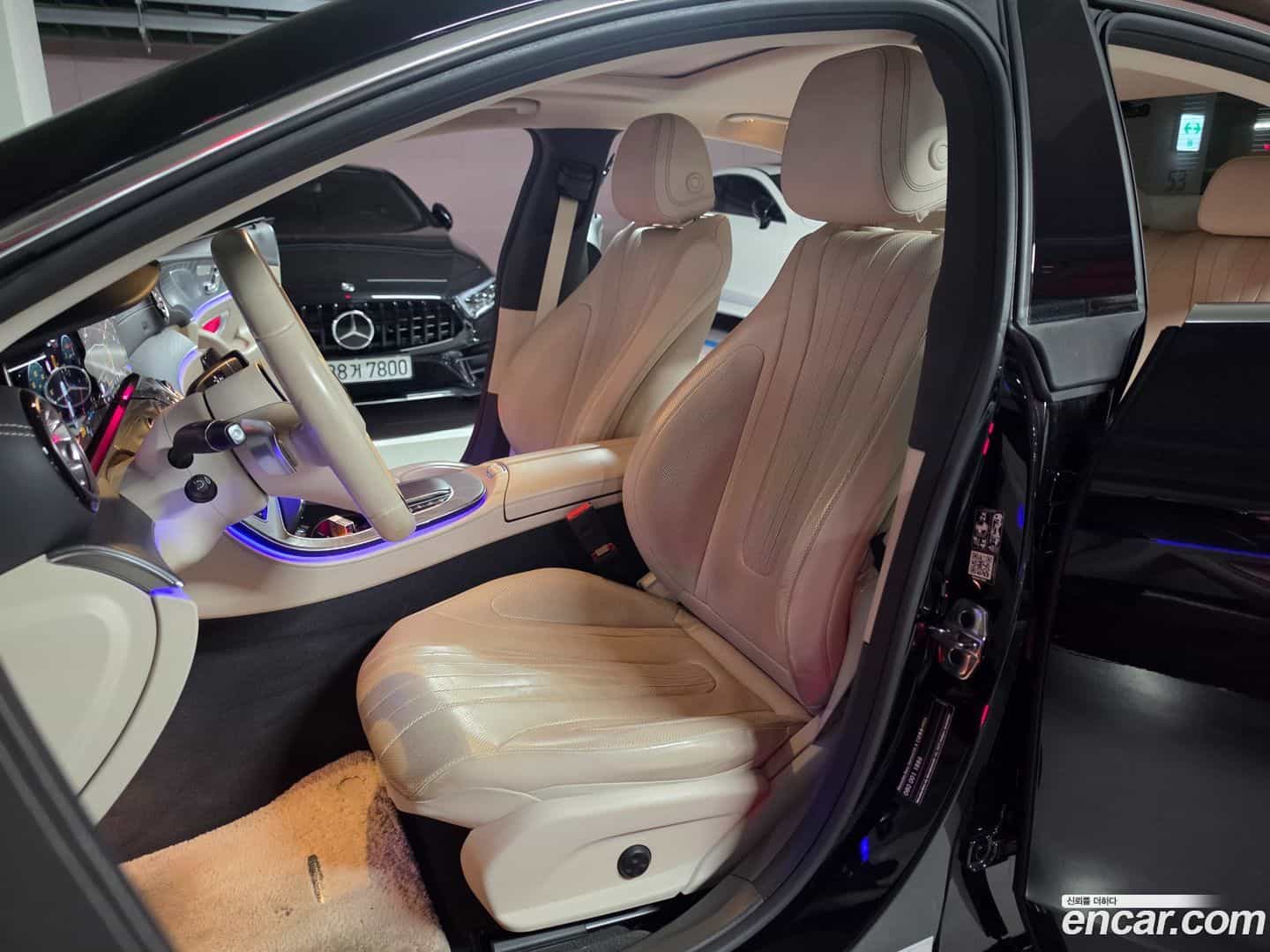 CLS-Class Mercedes-Benz 2022.10-OPTION-021