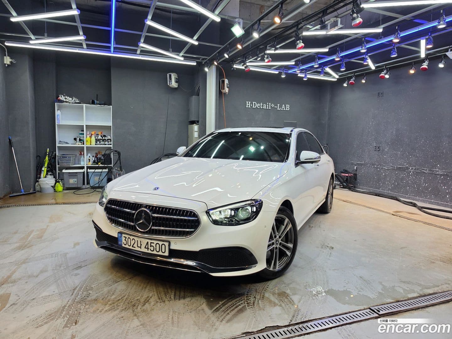 Main__Slider__Photo:E-Class Mercedes-Benz 2022.2-0