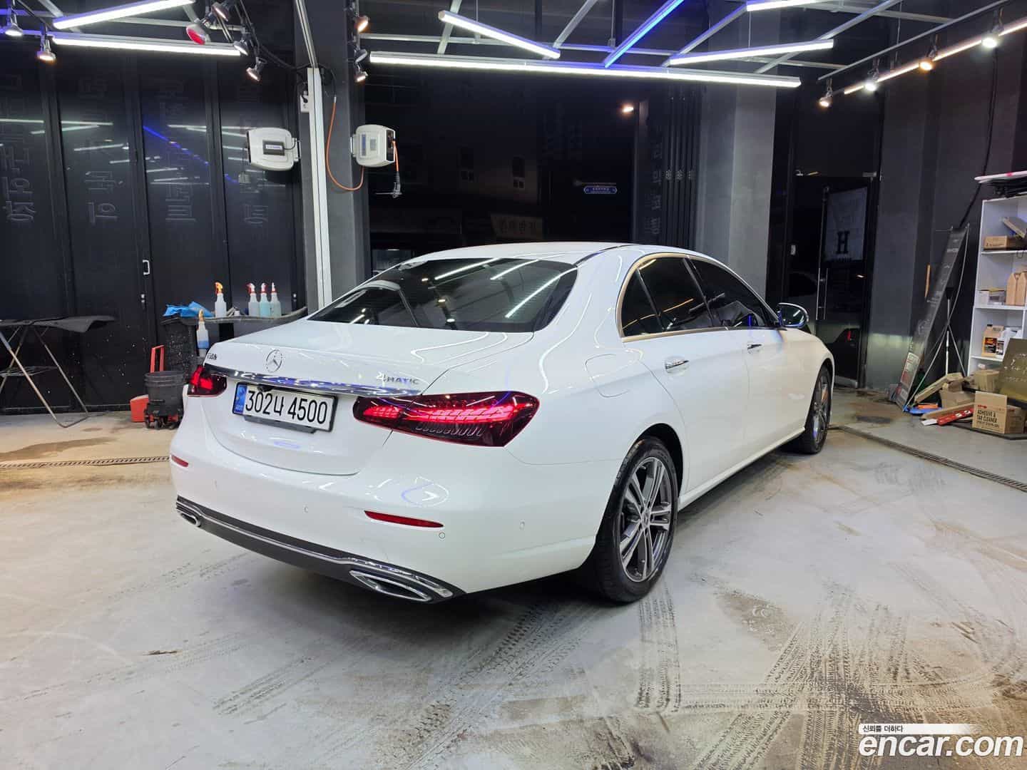 E-Class Mercedes-Benz 2022.2-OUTER-002