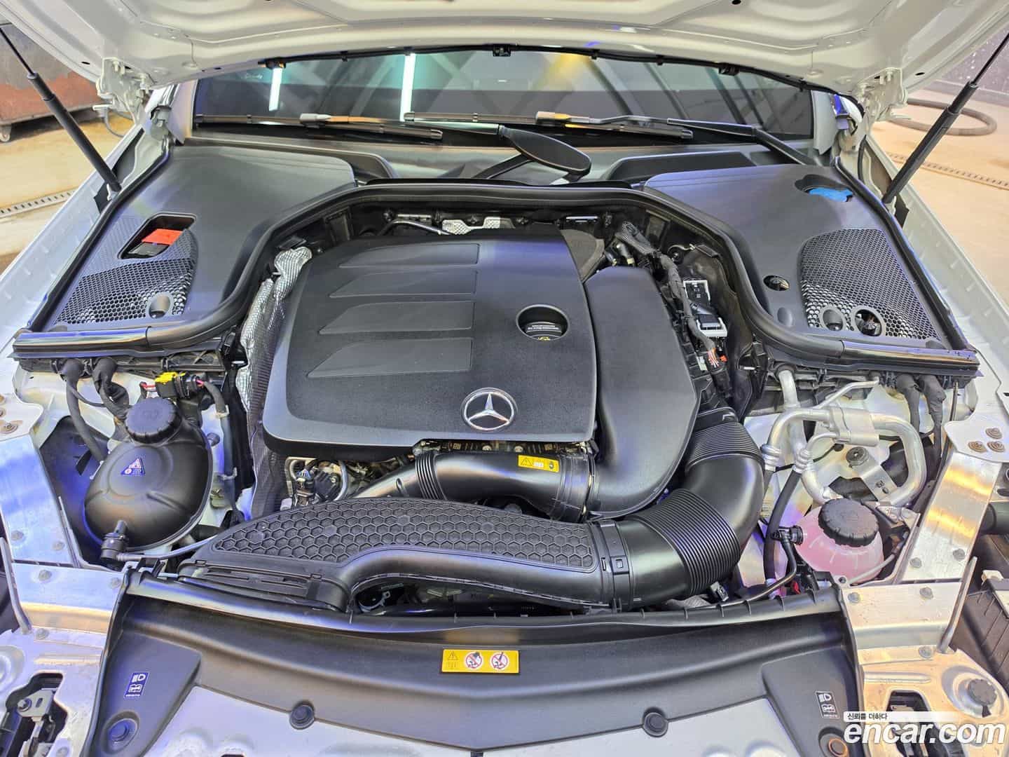 E-Class Mercedes-Benz 2022.2-INNER-008