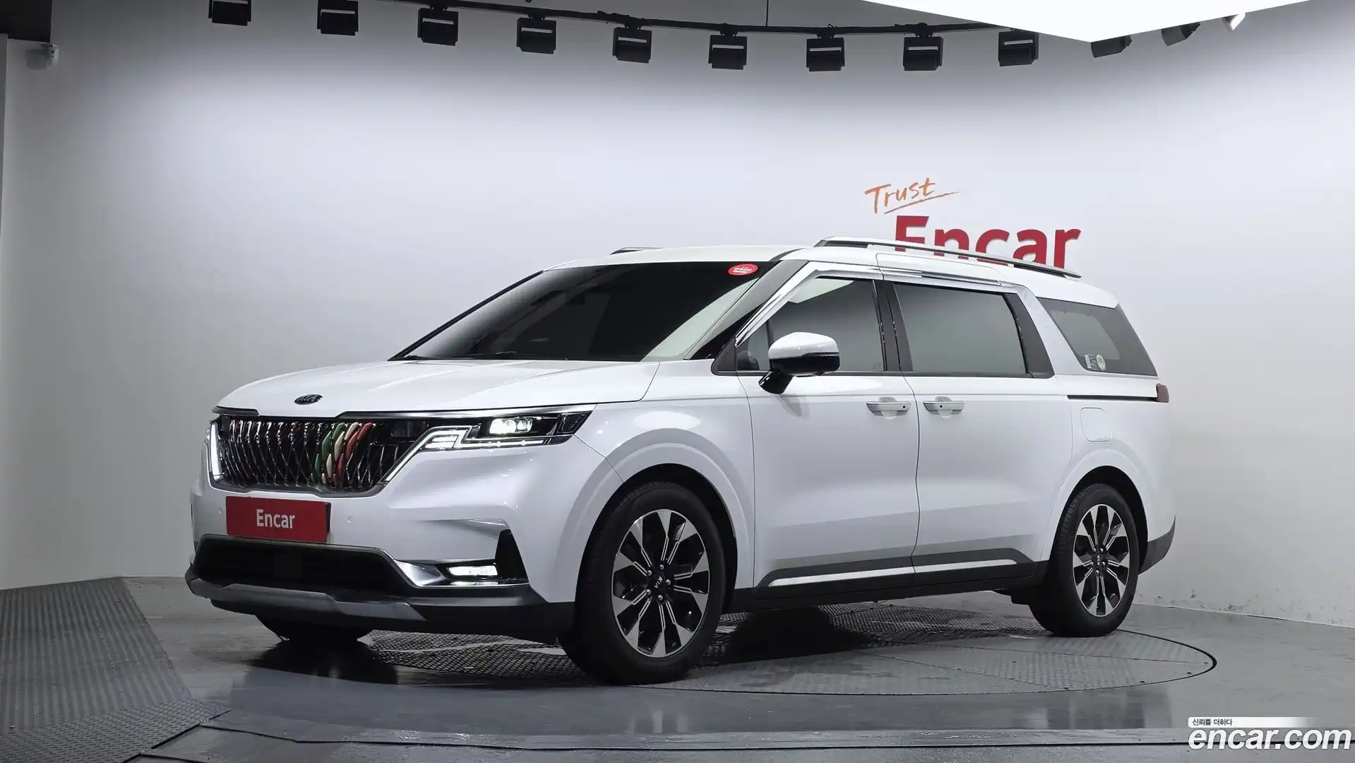 Canival Kia 2021.0-OUTER-001