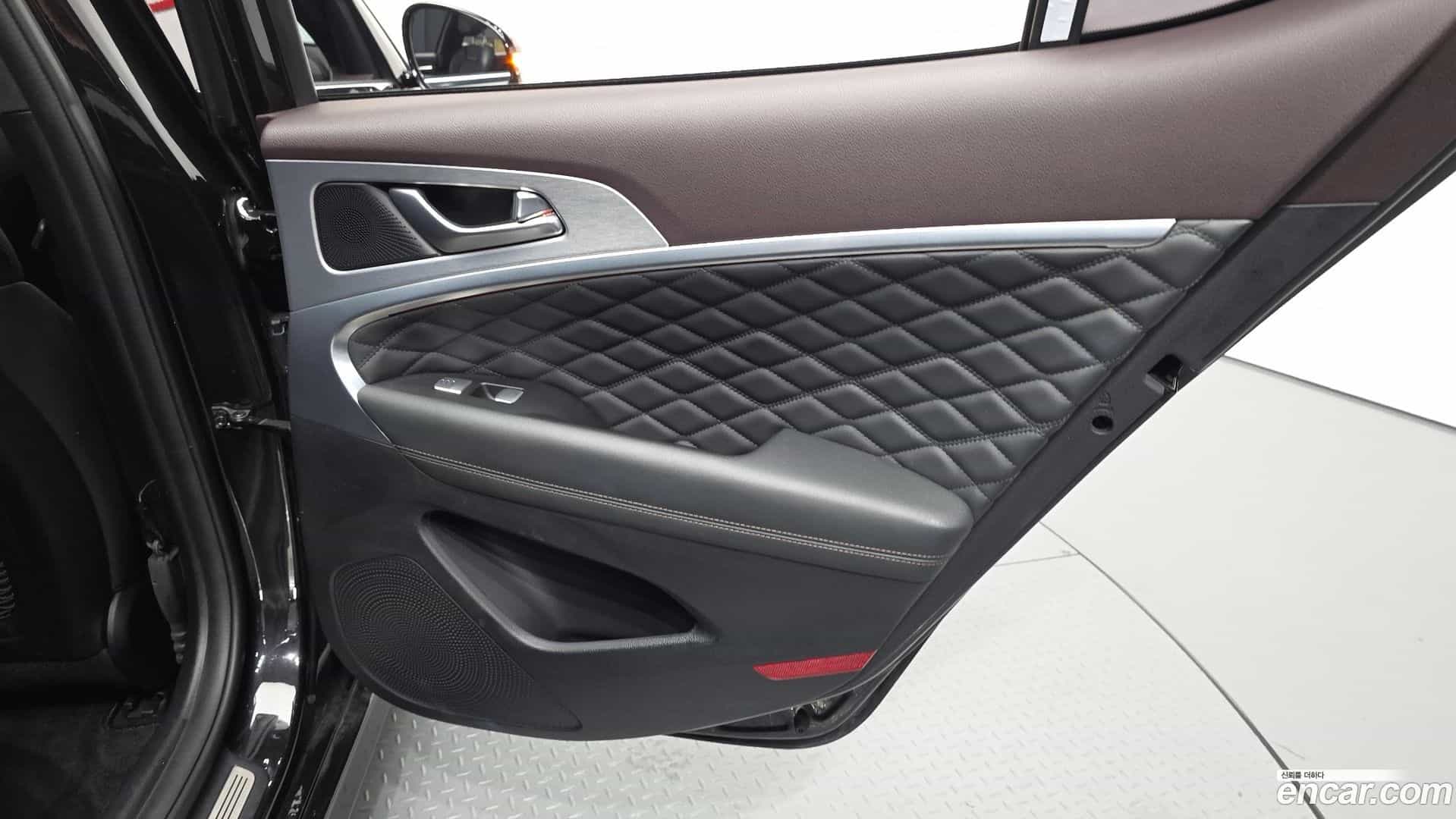 G70 Genesis 2018.3-INNER-035