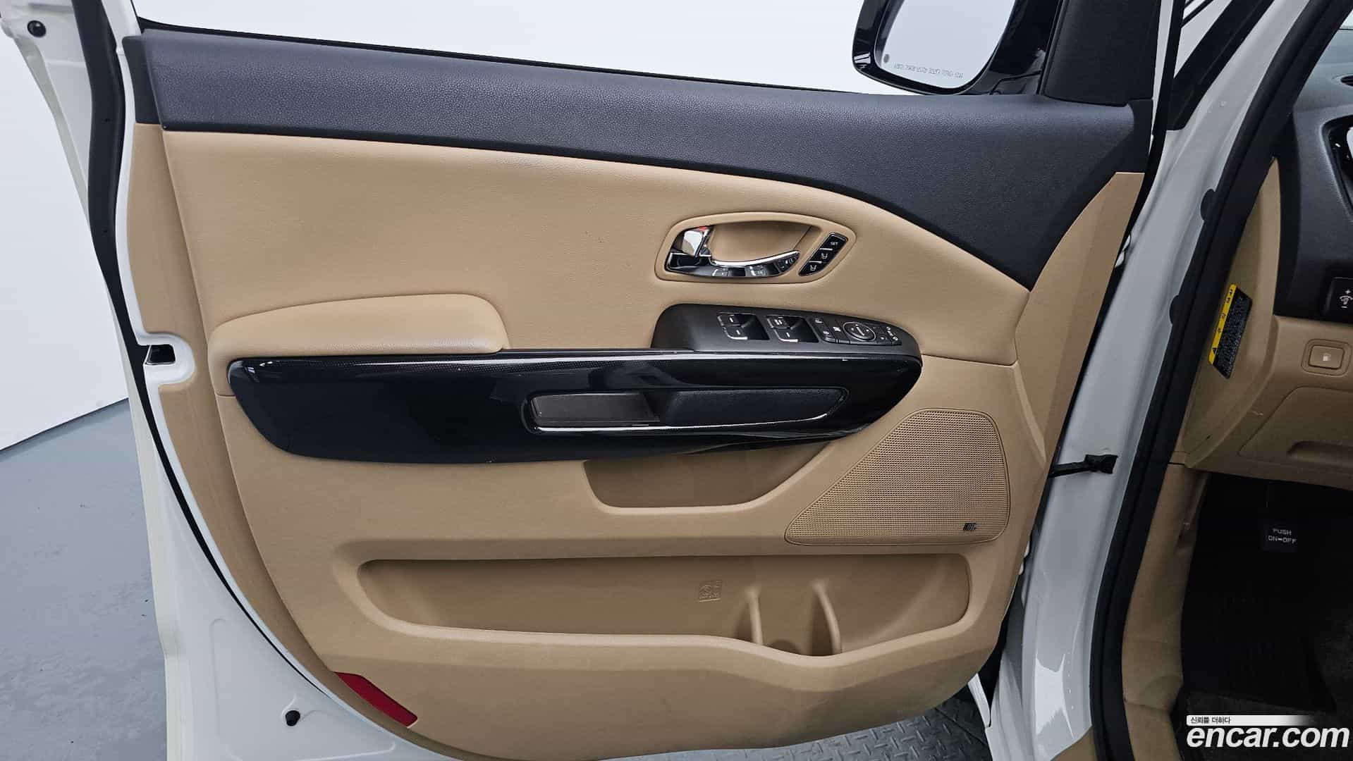 Canival Kia 2017.7-INNER-034