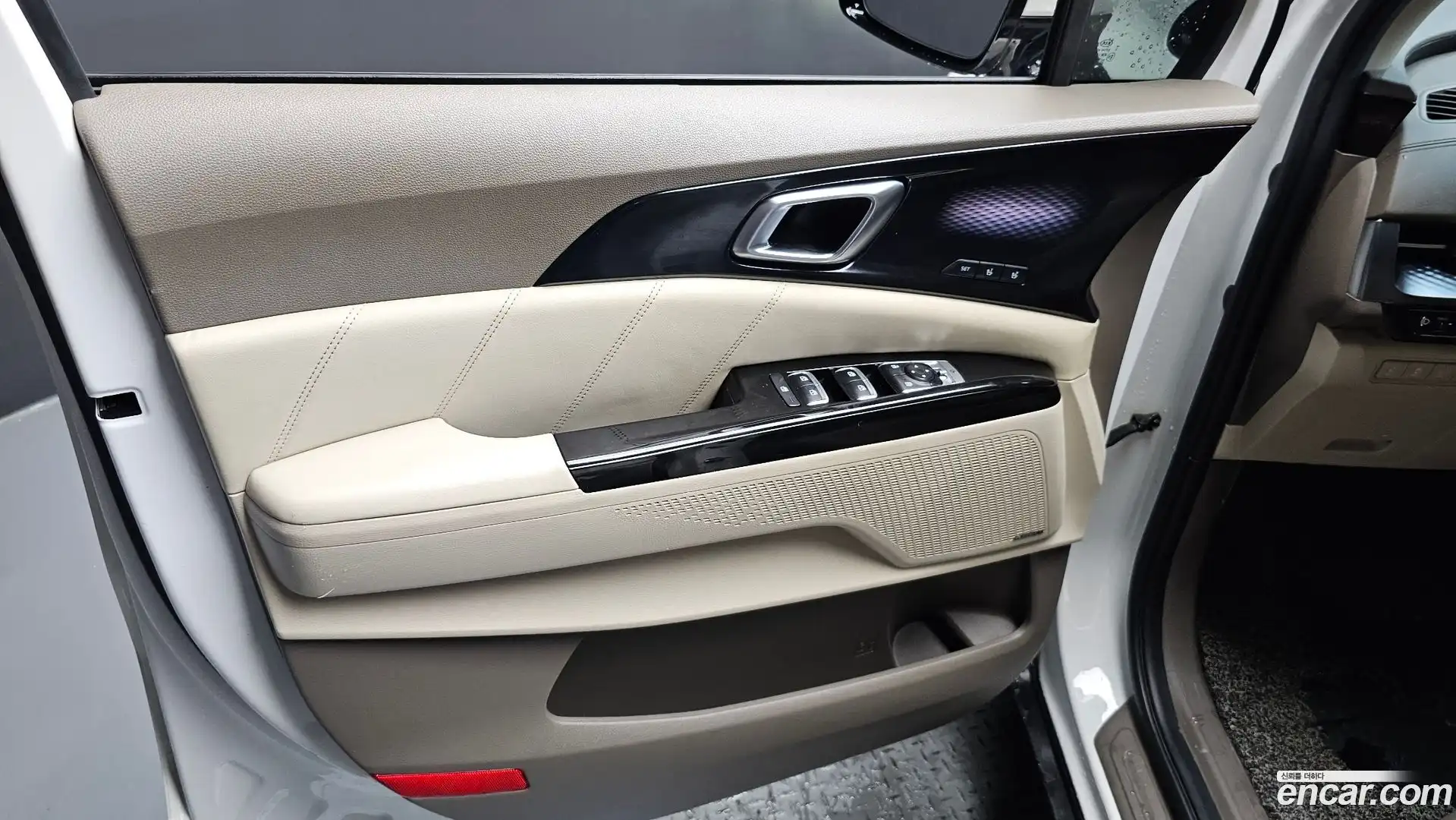 Canival Kia 2021.2-INNER-034