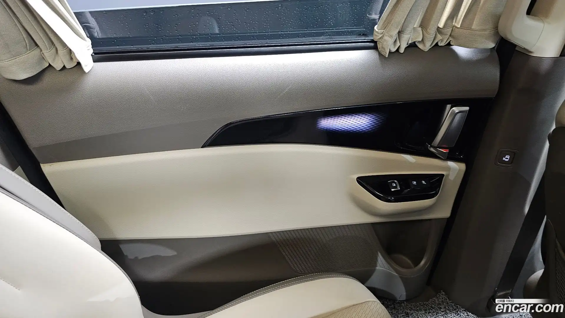 Canival Kia 2021.2-INNER-035