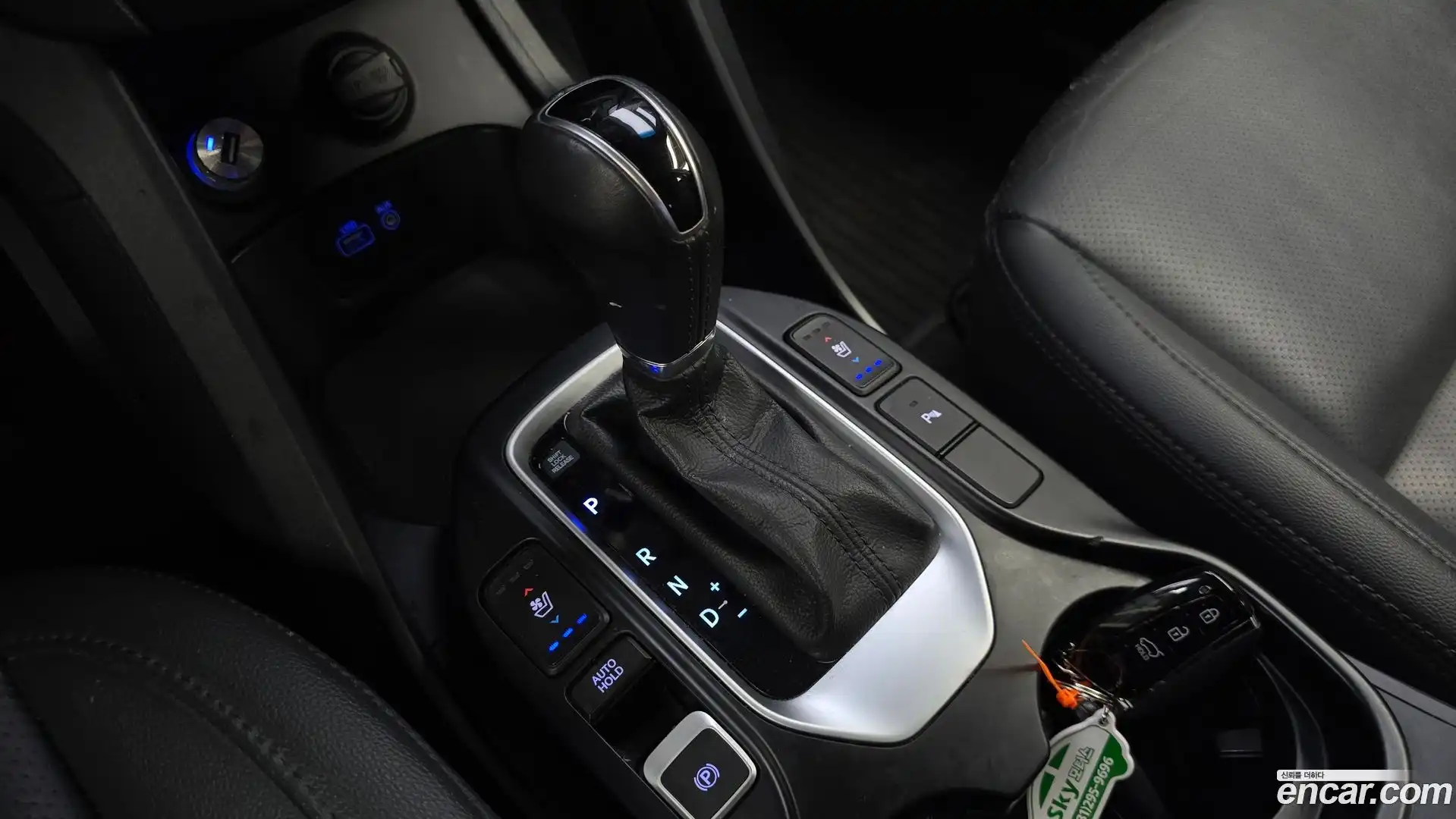 Santafe Hyundai 2018.1-INNER-009
