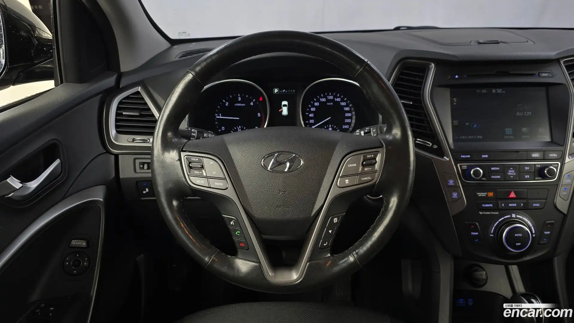 Santafe Hyundai 2018.1-OPTION-017