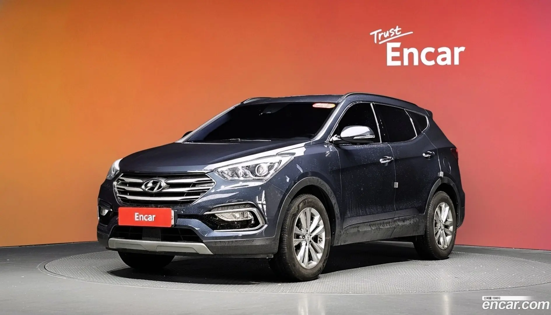 Main__Slider__Photo:Santafe Hyundai 2018.1-0