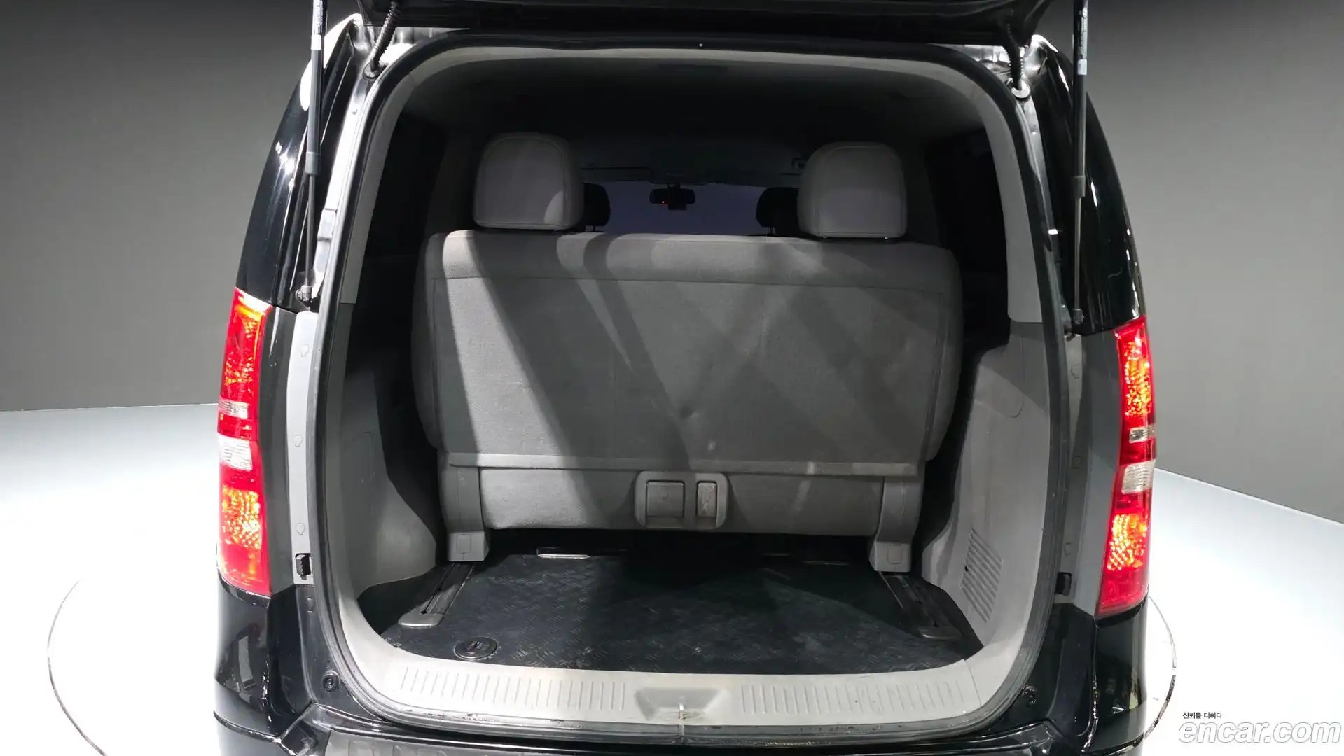 Starex Hyundai 2018.8-OPTION-024